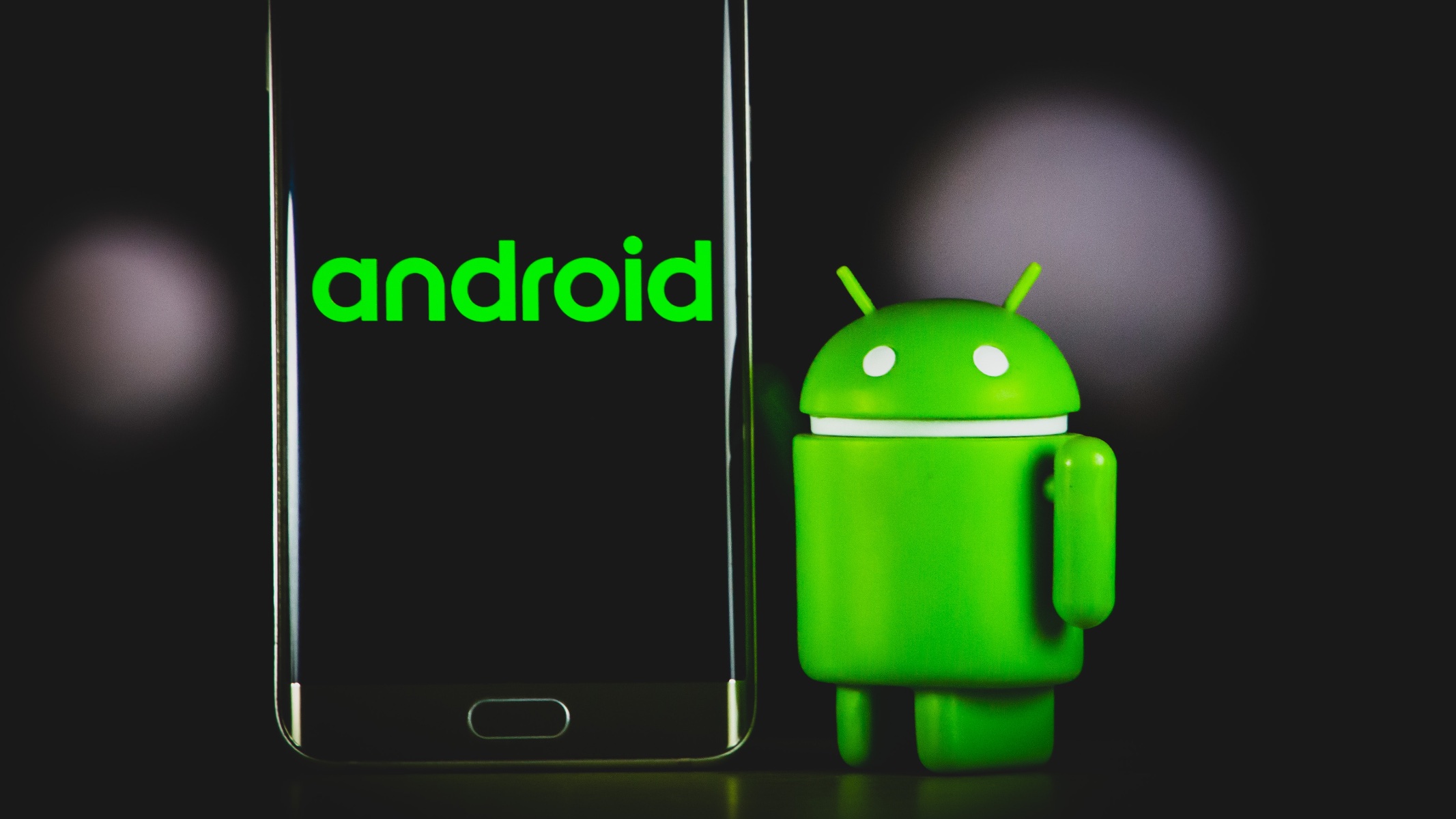 Sklep Play jest bezpieczny? Bzdura! Apka na Androida ma średnio 39 dziur