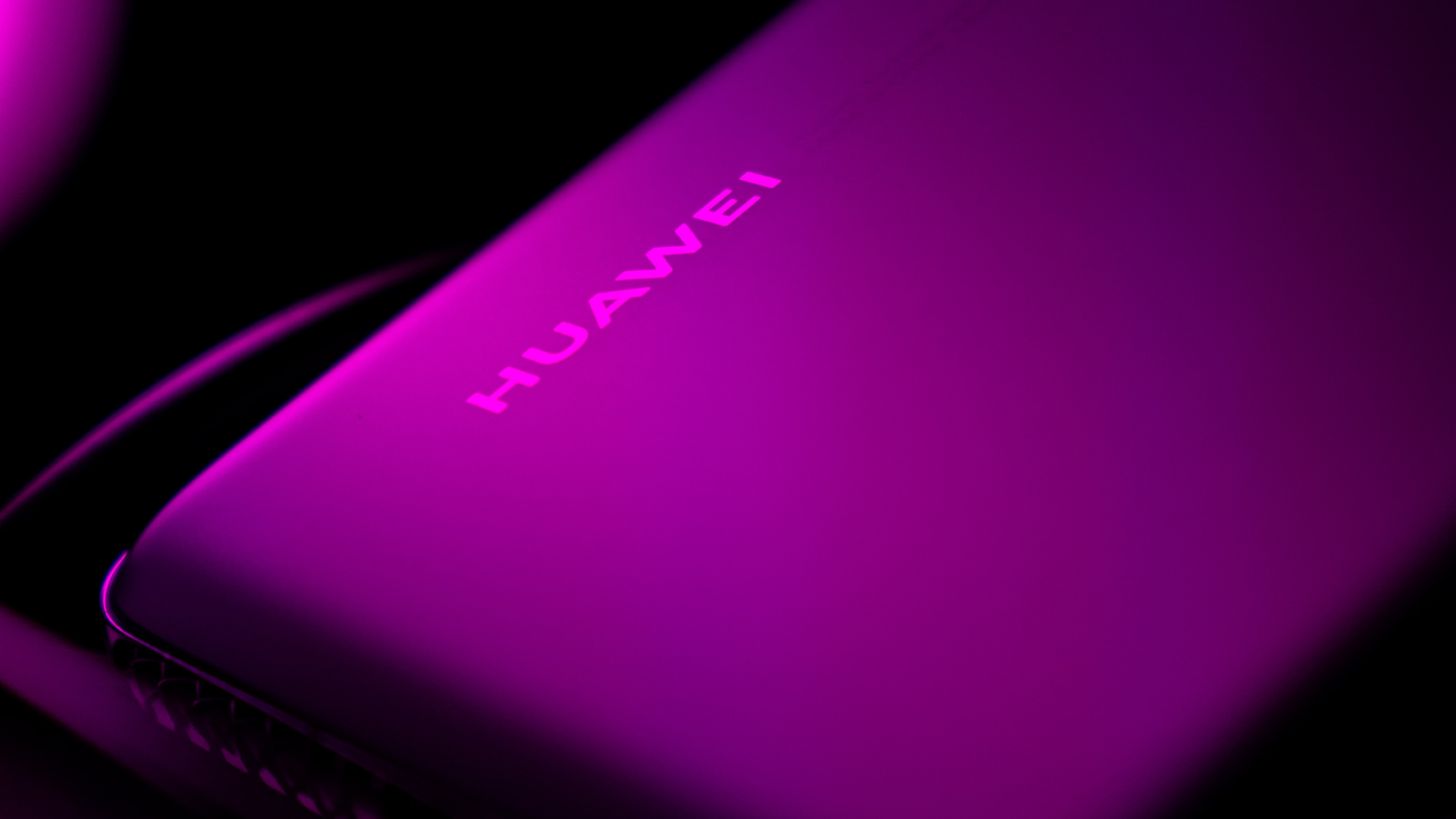 Apple nie dał rady, Huawei posprzątał. Oto ładowarka definitywna
