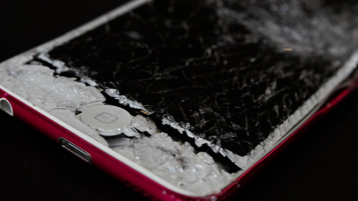 Masz iPhone'a? Unikaj tych sieci Wi-Fi - mogą popsuć Twój telefon!