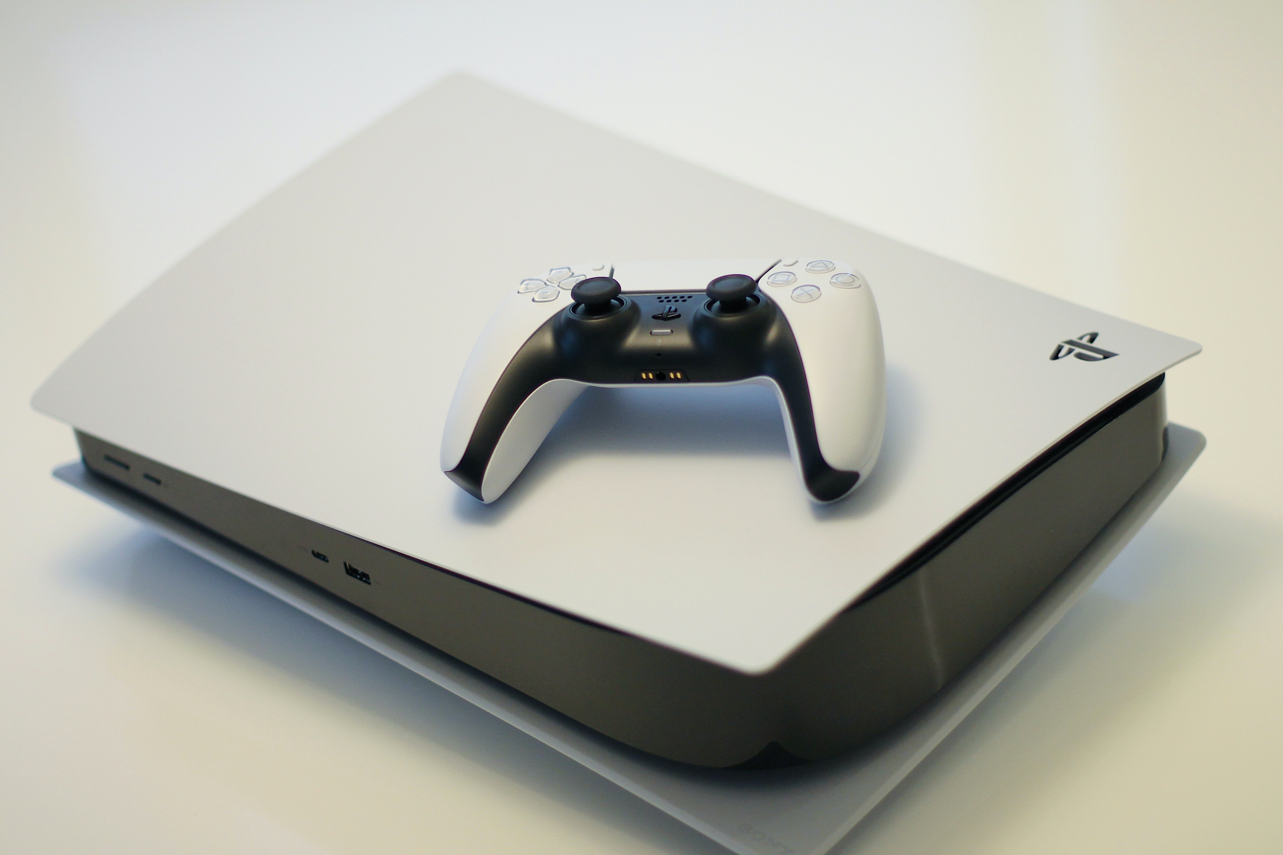 Niech żyje upcycling! Śmieci po PlayStation 5 trafią do sklepów