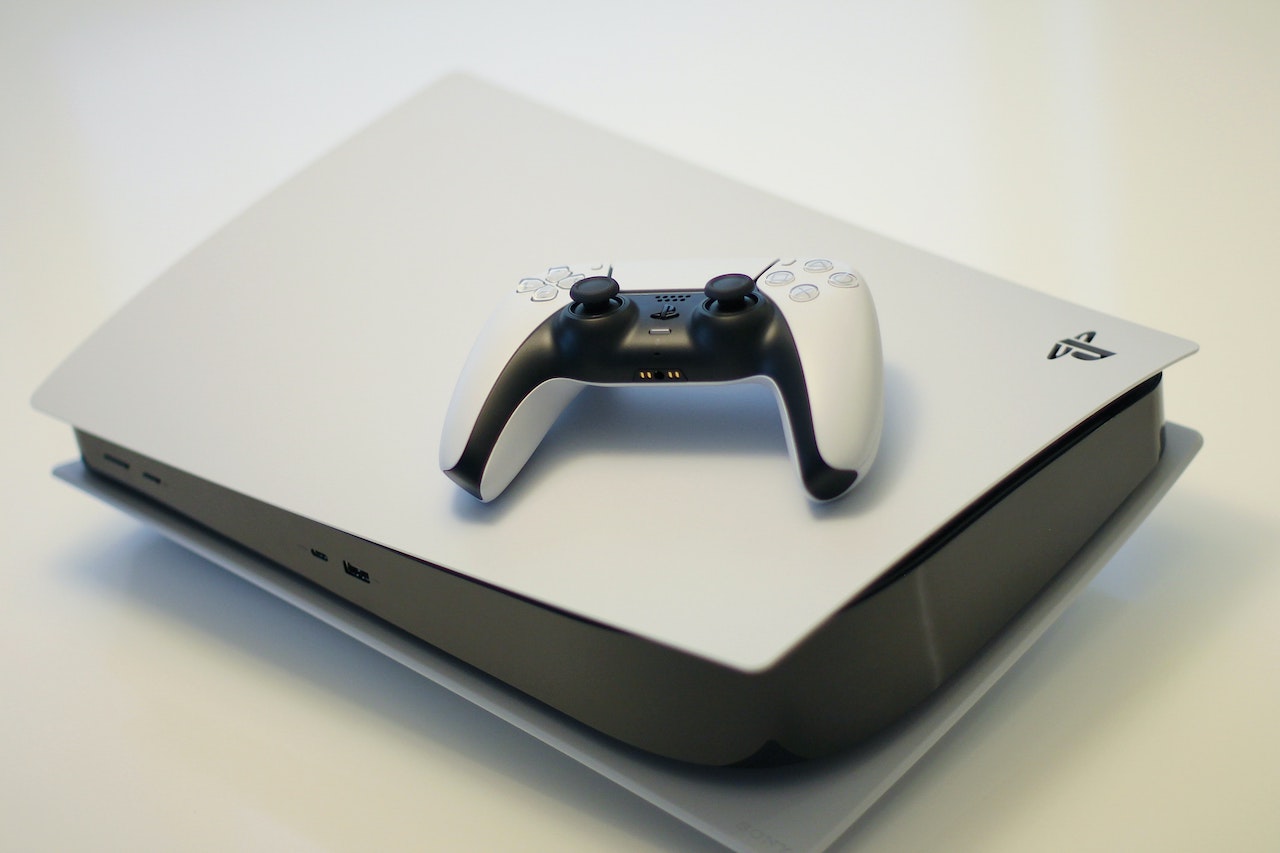 PlayStation 5 już z obsługą SSD-ków, ale parę rzeczy musisz wiedzieć