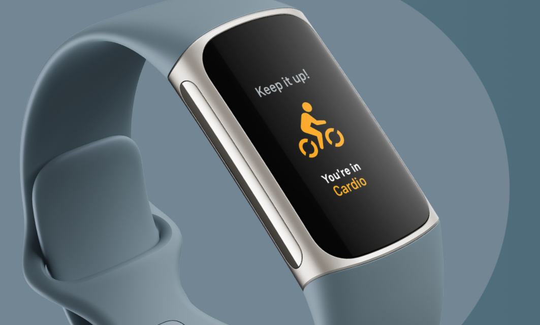 Debiutuje Fitbit Charge 5, opaska z EKG, czujnikiem EDA i płatnościami zbliżeniowymi