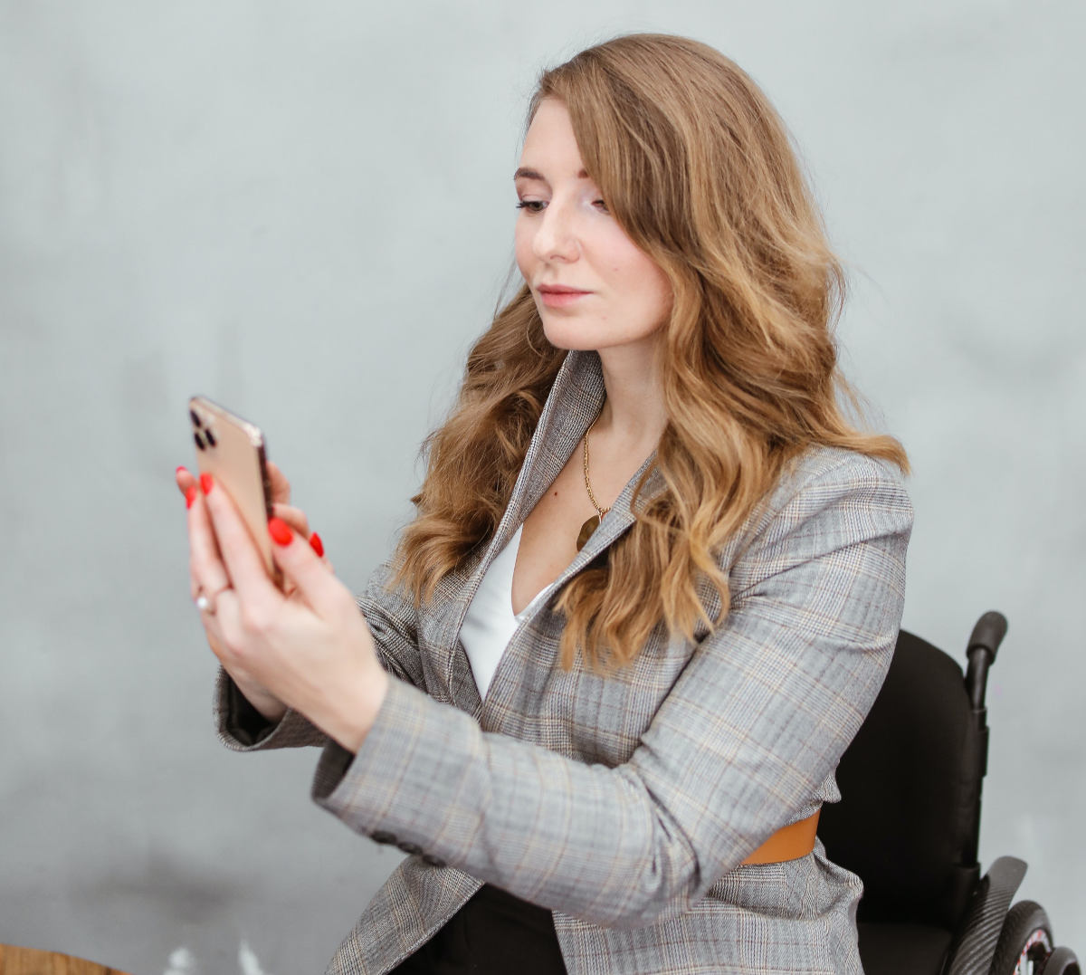 Santander Bank: konto firmowe i walutowe na selfie