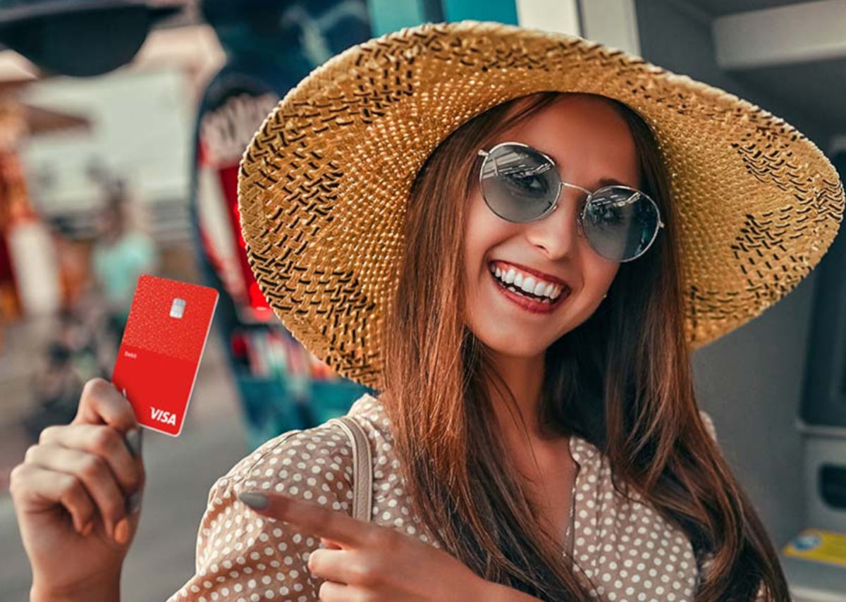 Santander na wakacje: zwroty za przejazdy, wypłaty bez prowizji, zniżki na usługi