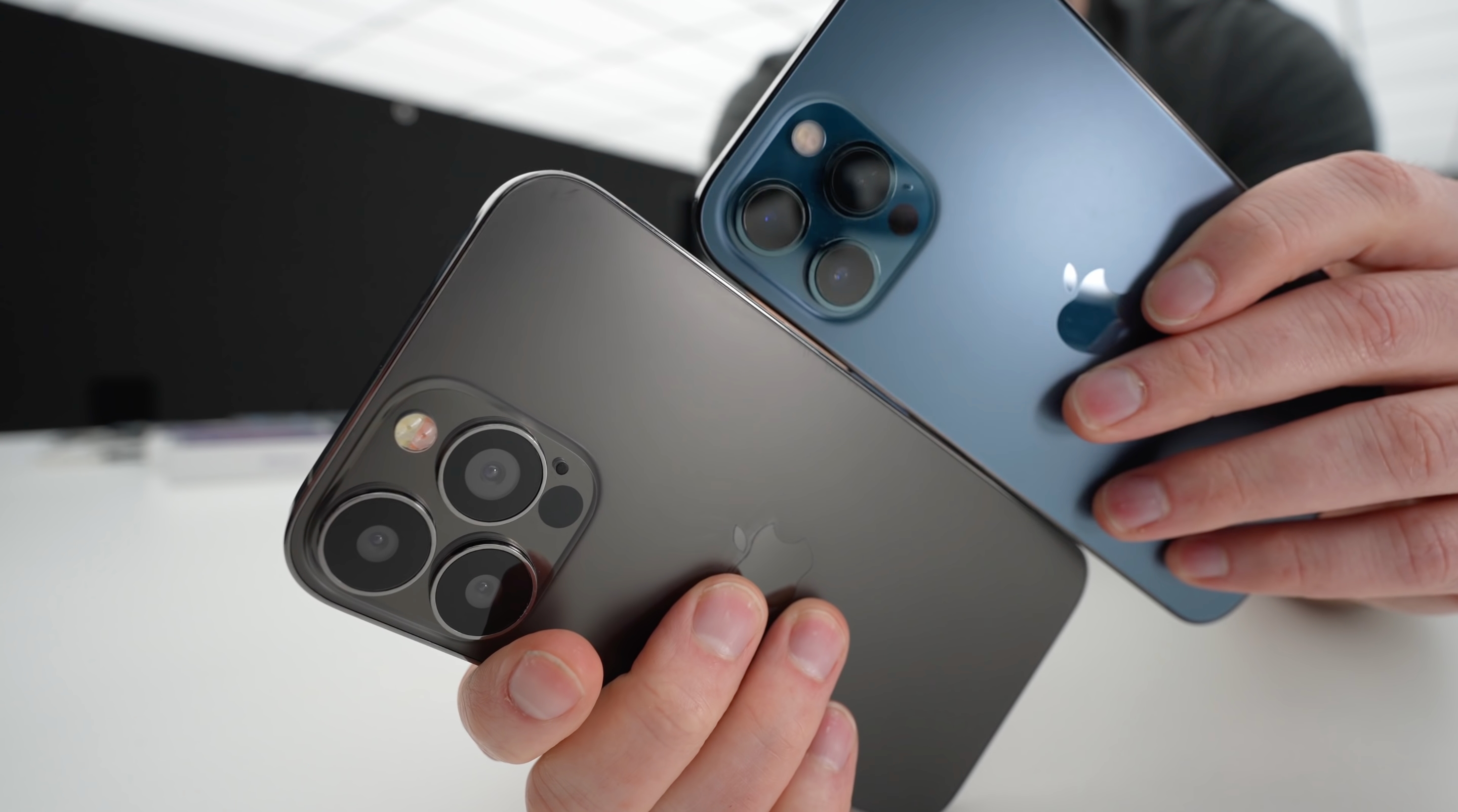 iPhone 13 jest anachroniczny i zabetonowany, w dodatku szpieguje