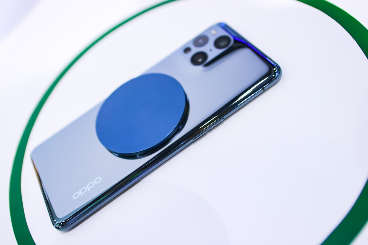 Oppo prezentuje MagVOOC, magnetyczne rozwiązanie do ładowania