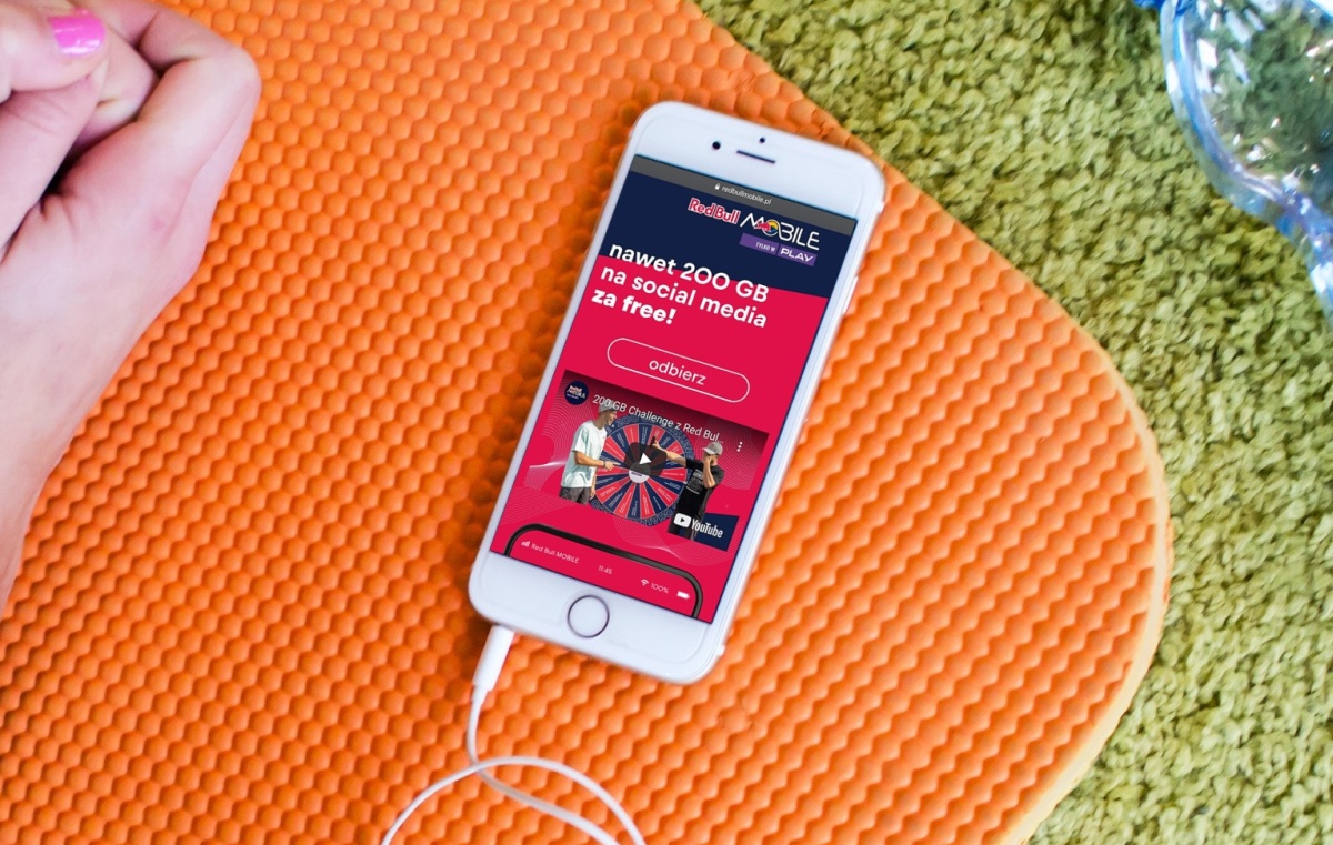 Play pokazuje, jak skorzystać z nawet 200 GB za darmo w Red Bull Mobile