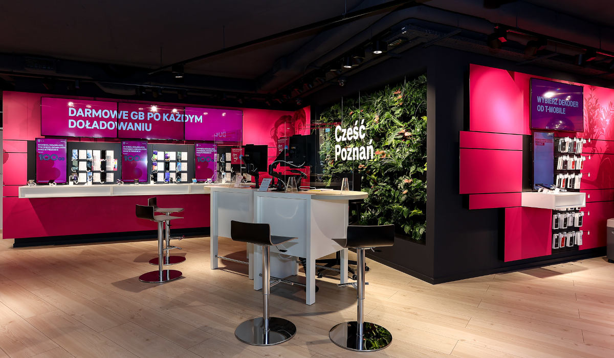 T-Mobile otworzył duży, nowoczesny salon w Poznaniu