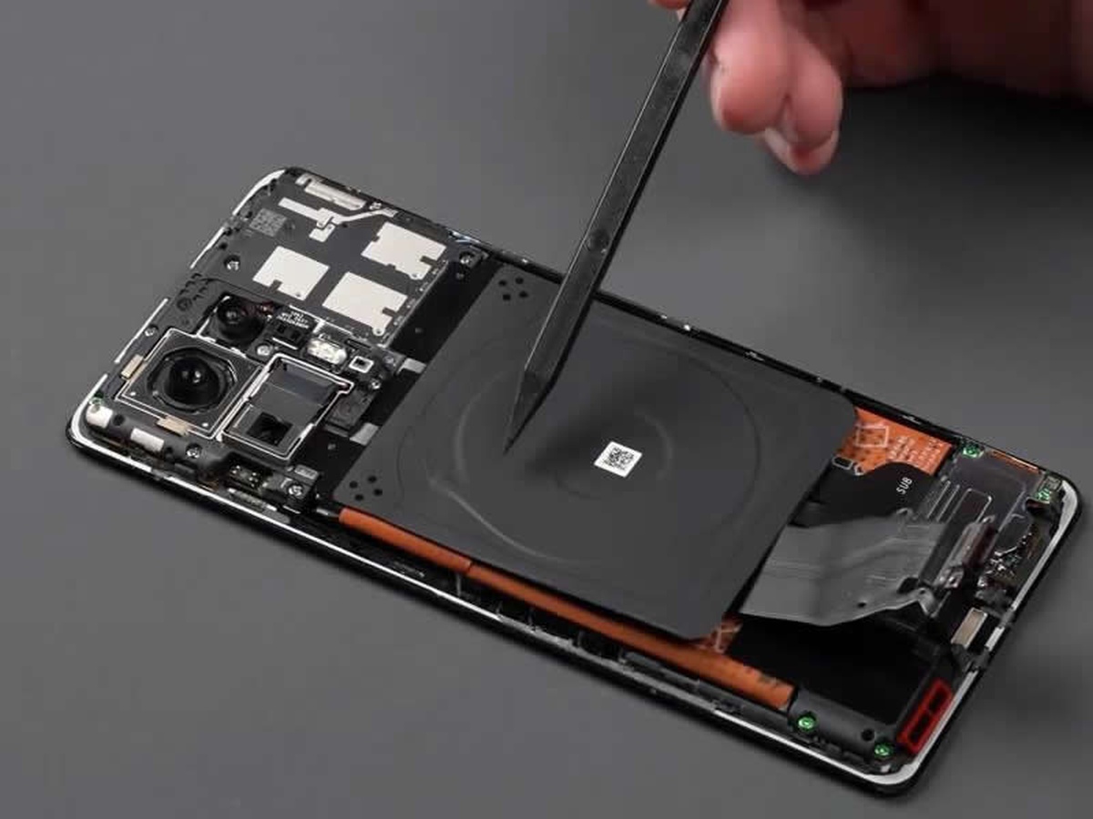 Xiaomi Mi Mix 4 rozłożony na części