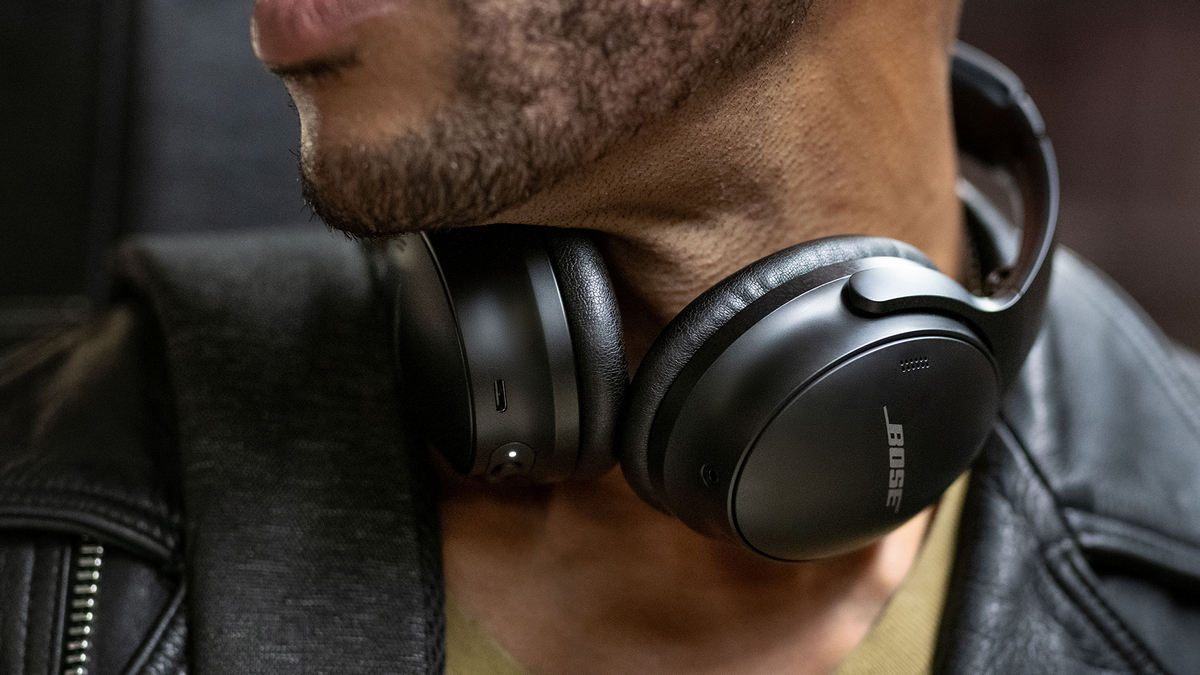 Bose QC 45 - legendarne słuchawki doczekały się odświeżenia