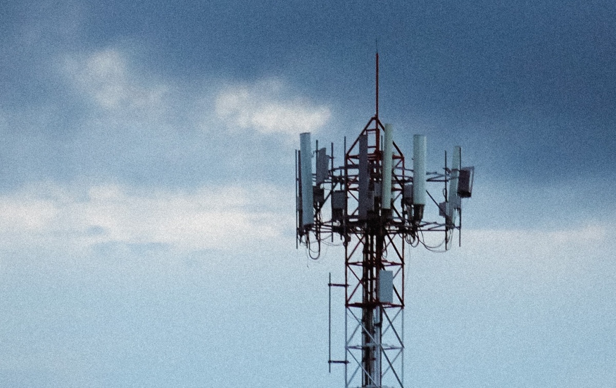 Raport Ericsson: abonentów 5G przybywa szybciej niż 4G