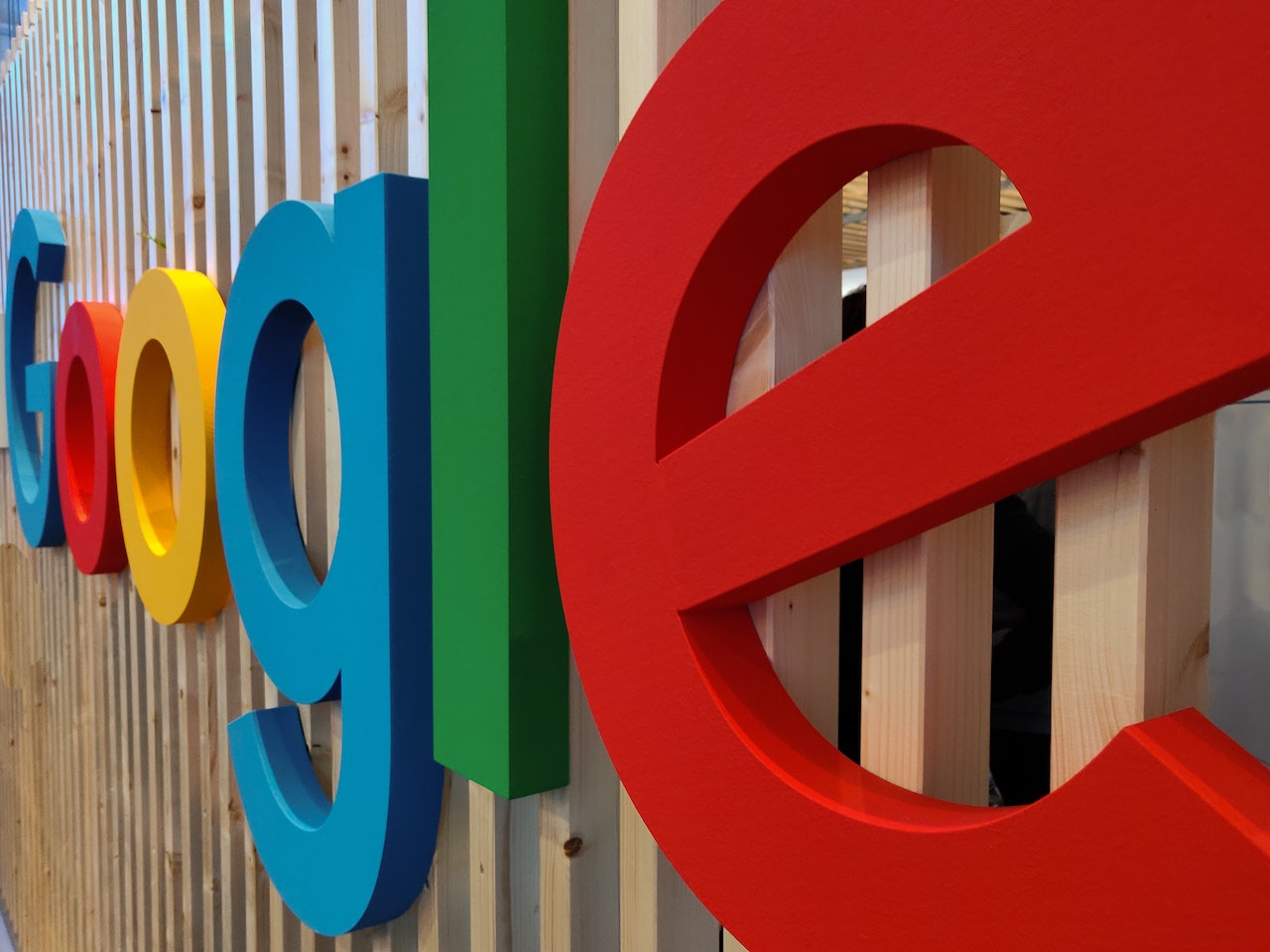 Google nabija się z Microsoftu. Ma w tym swój cel