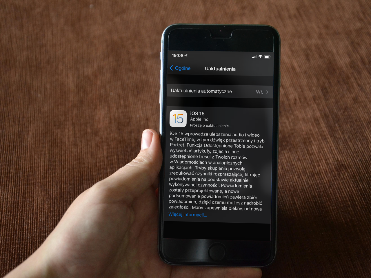 iOS 15 już do pobrania, ale lepiej go nie instalować. Nie teraz