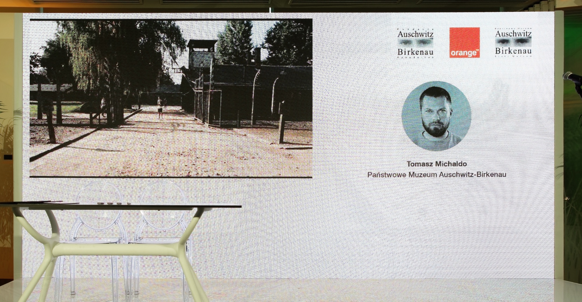 Orange: miejsce pamięci Auschwitz-Birkenau dostępne na całym świecie