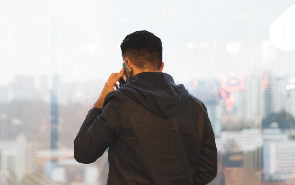 Uwaga na oszustów: pracownik banku nigdy Cię o to nie poprosi przez telefon