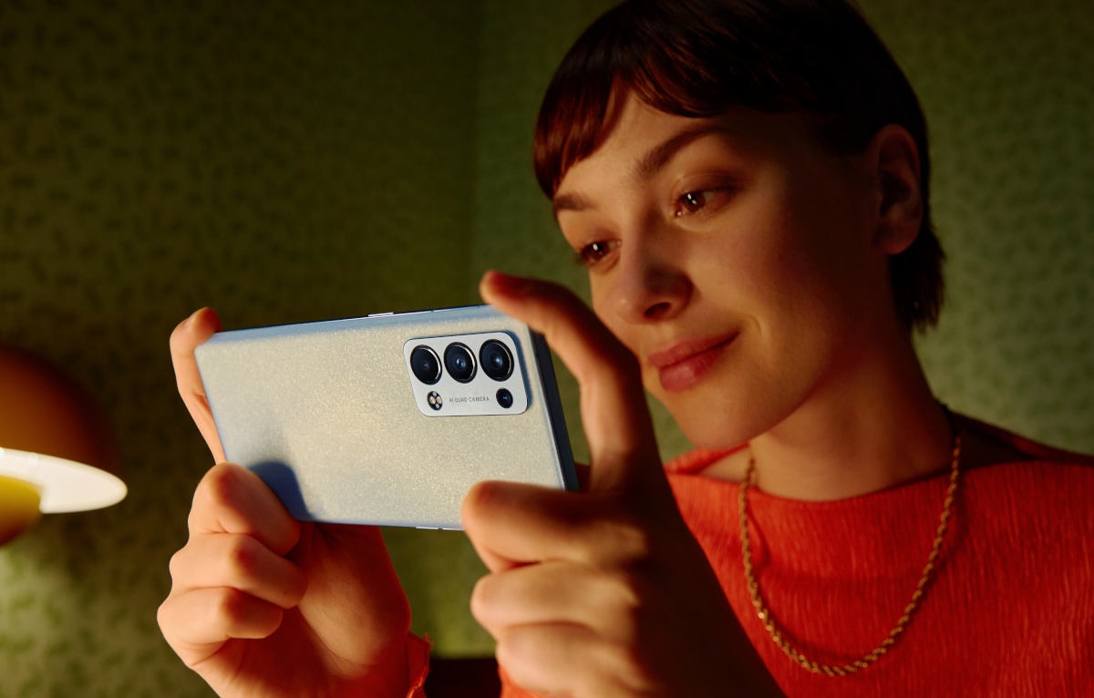 W Orange i T-Mobile rusza przedsprzedaż smartfonów Oppo Reno6