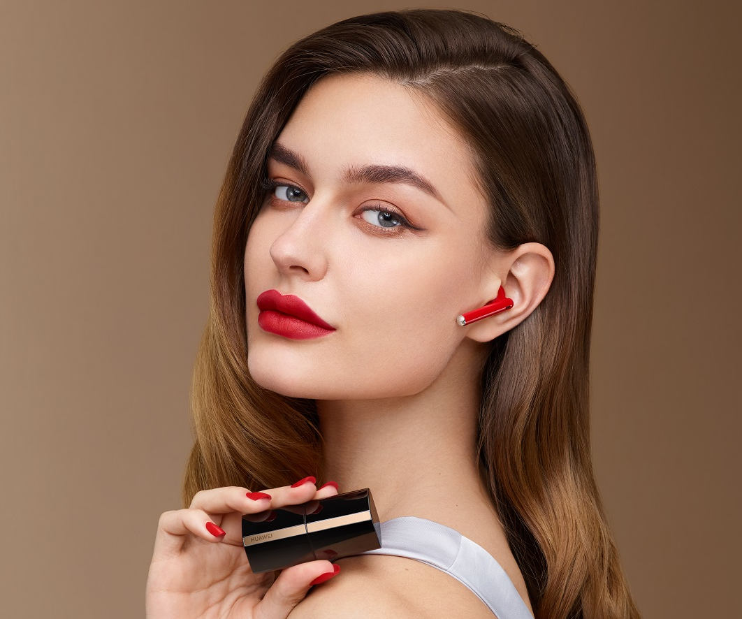 Huawei FreeBuds Lipstick – słuchawki jak szminka dostępne z voucherem na 200 zł