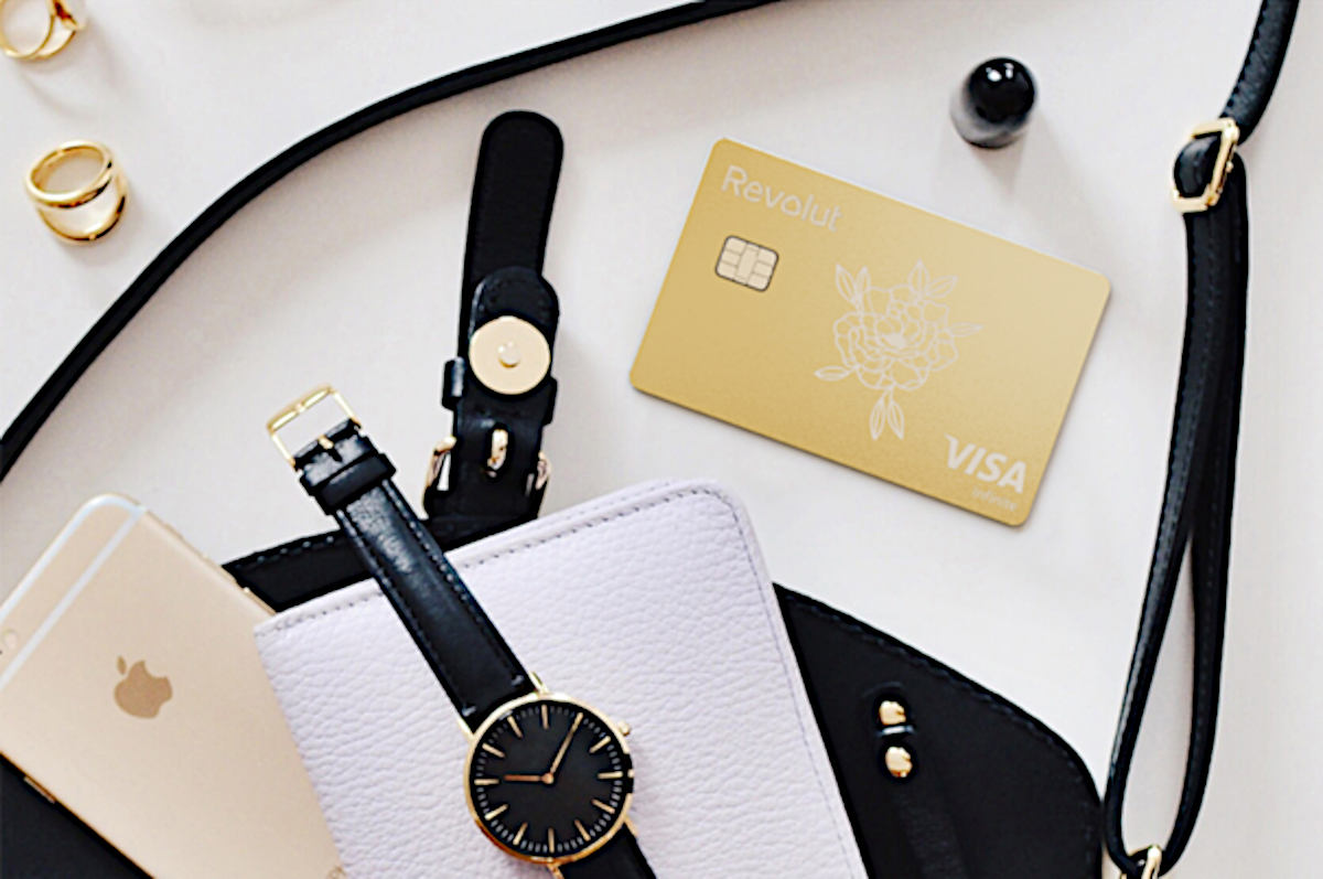 Revolut: maluj laserem po kartach płatniczych
