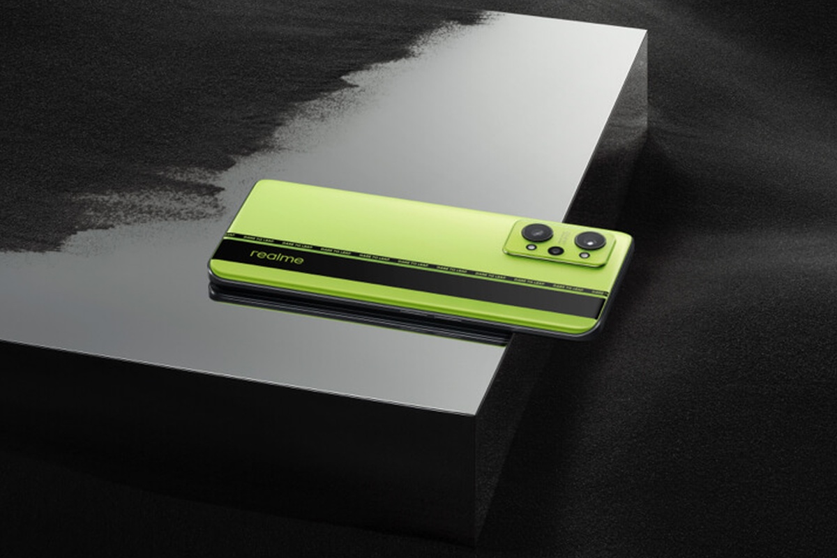 Realme GT Neo 2 z 50% rabatem, a słuchawki i zegarek jeszcze taniej. Tylko w sobotę i tylko w jednym sklepie