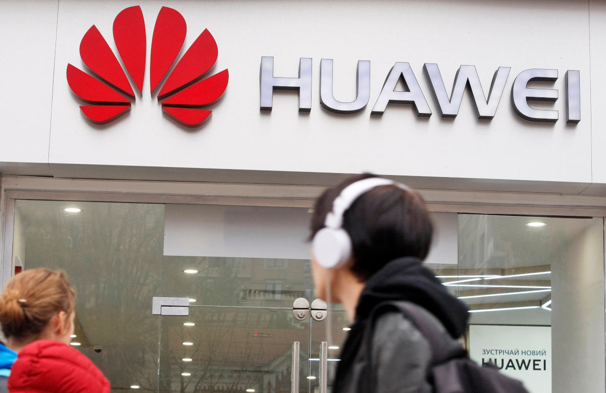 Huawei kończy ze smartfonami? „Król powróci w 2023 roku”
