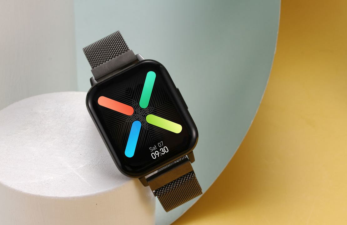 Maxcom FW45 Aurum 2: wygląda jak Apple Watch, mierzy saturację, jest tani