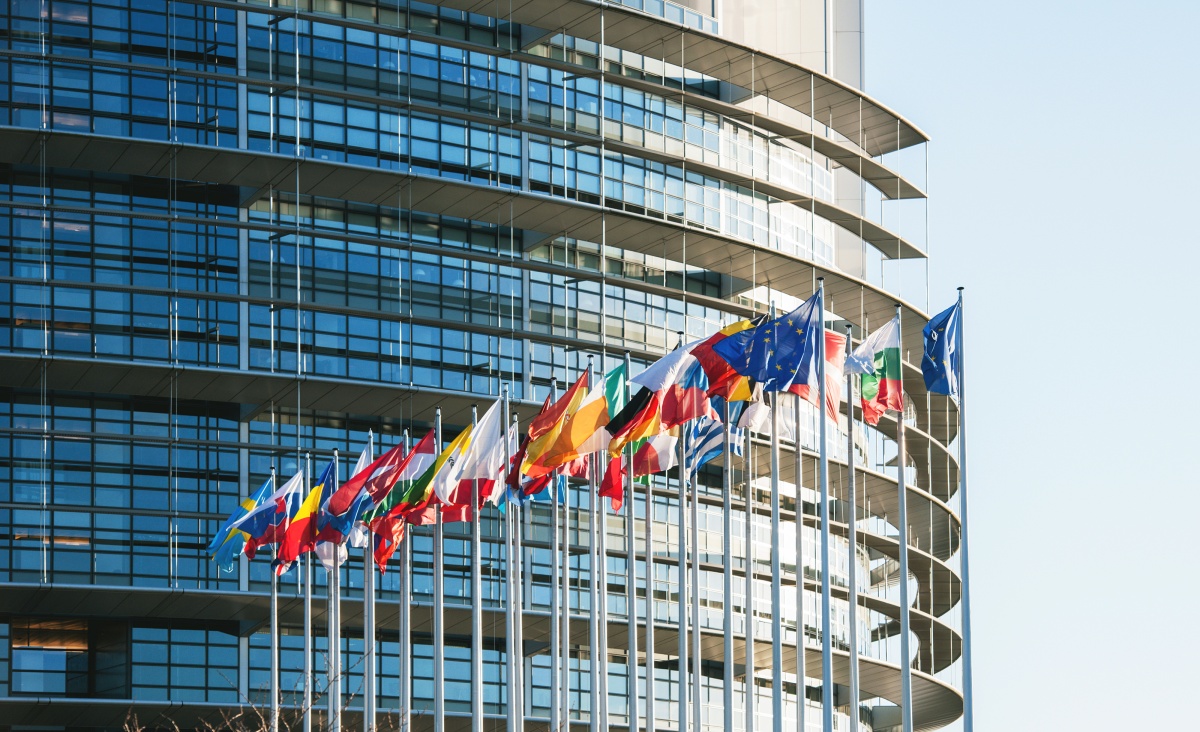 Parlament Europejski przegłosował akt o rynkach cyfrowych i dał pstryczek w nos wielkim korporacjom