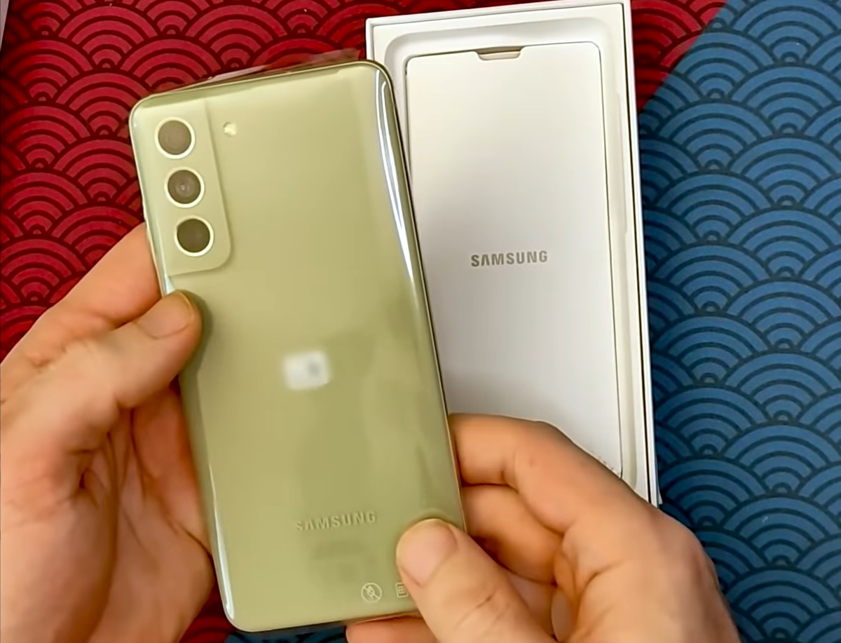 Samsung Galaxy S21 FE – premiery jeszcze nie było, a już jest recenzja wideo