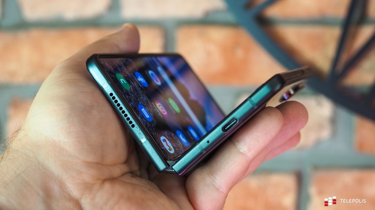 Samsung patentuje podwójnie składany smartfon