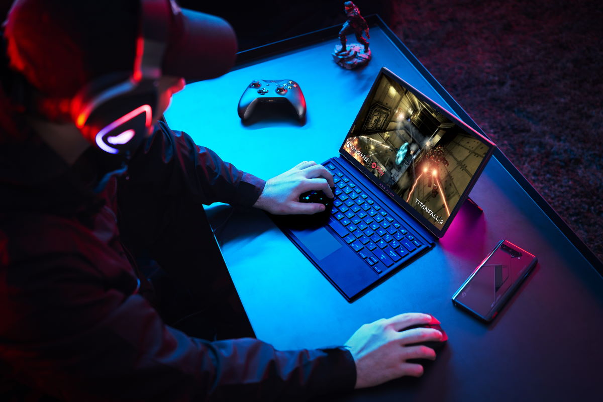 Asus pokazał kilkanaście nowych laptopów dla graczy