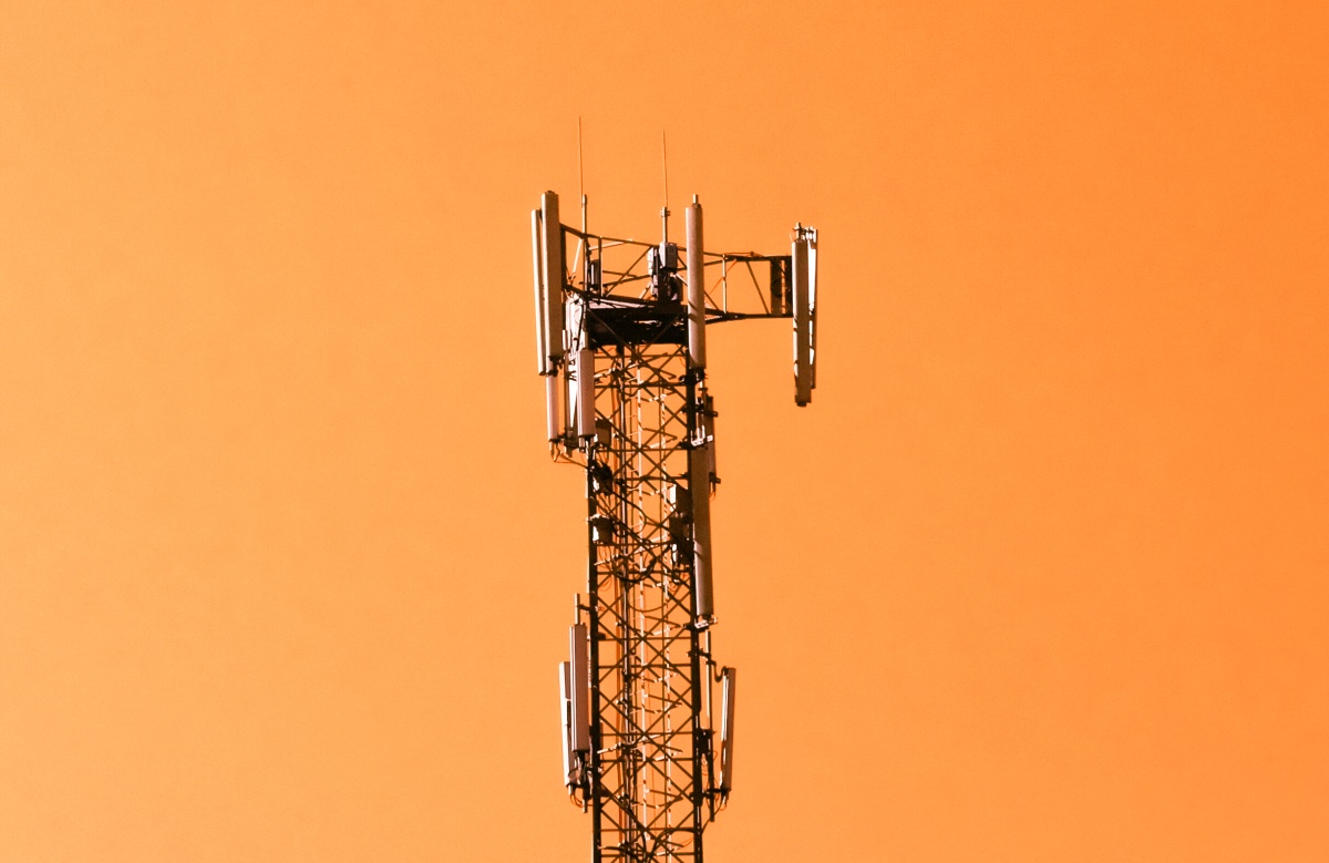 Orange w święta i Nowy Rok: więcej gigabajtów, mniej SMS-ów