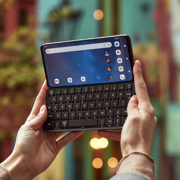 Planet Astro Slide 5G to nowy smartfon z fizyczną klawiaturą