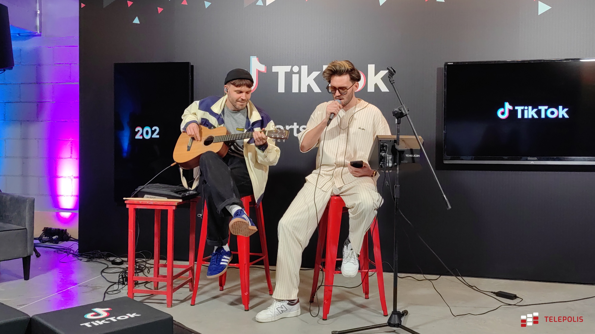 TikTok uszczęśliwia! Większość serio ma dzięki niemu lepszy humor