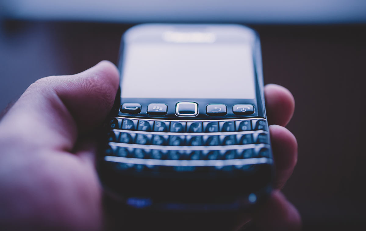 BlackBerry sprzedaje patenty za 600 mln USD. To może być początek problemów...