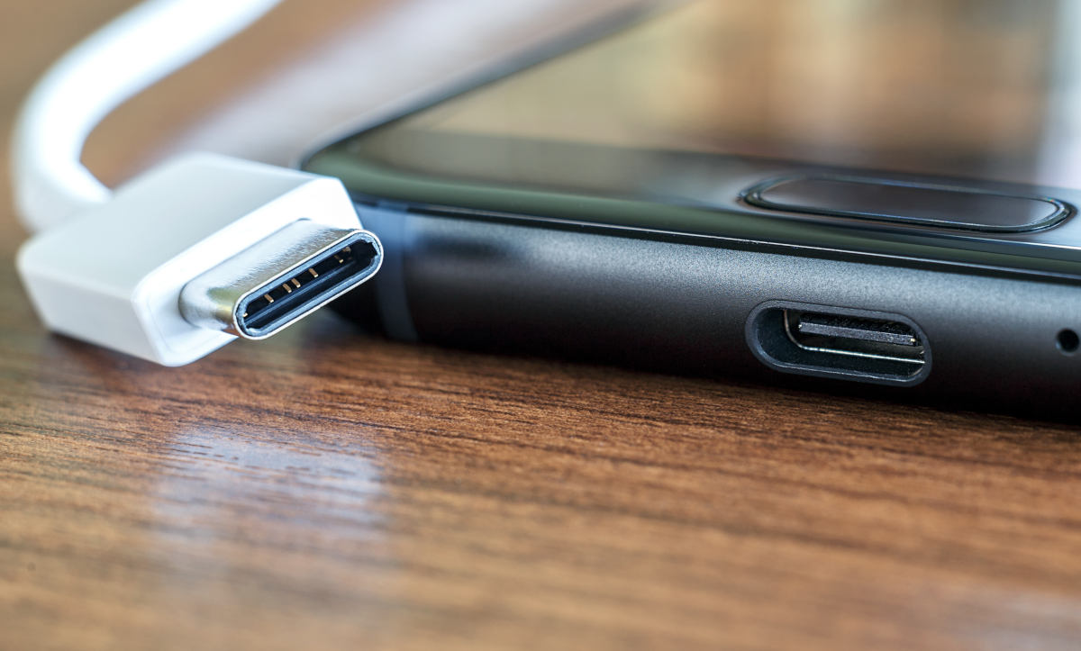 Nowe, unijne pomysły na jednolitą ładowarkę USB-C. Jeszcze więcej urządzeń
