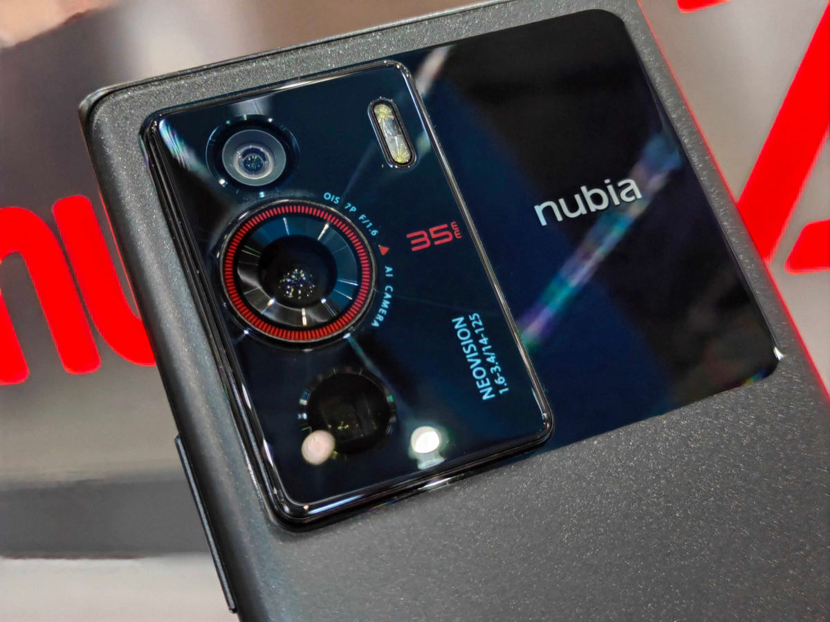 Nubia Z40 Pro – pierwszy androidowy smartfon z magnetycznym ładowaniem bezprzewodowym