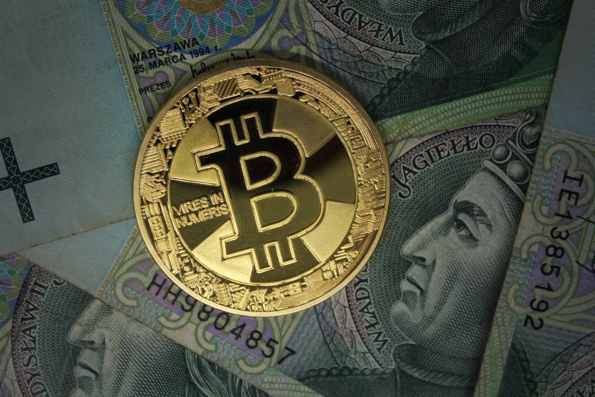 Urząd Skarbowy przejął Bitcoiny, a teraz nimi handluje