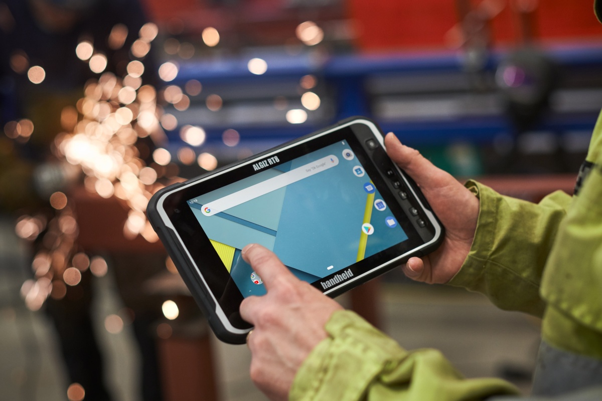 Handheld Algiz RT8 – pancerny tablet teraz z Androidem 11 i certyfikatem AER