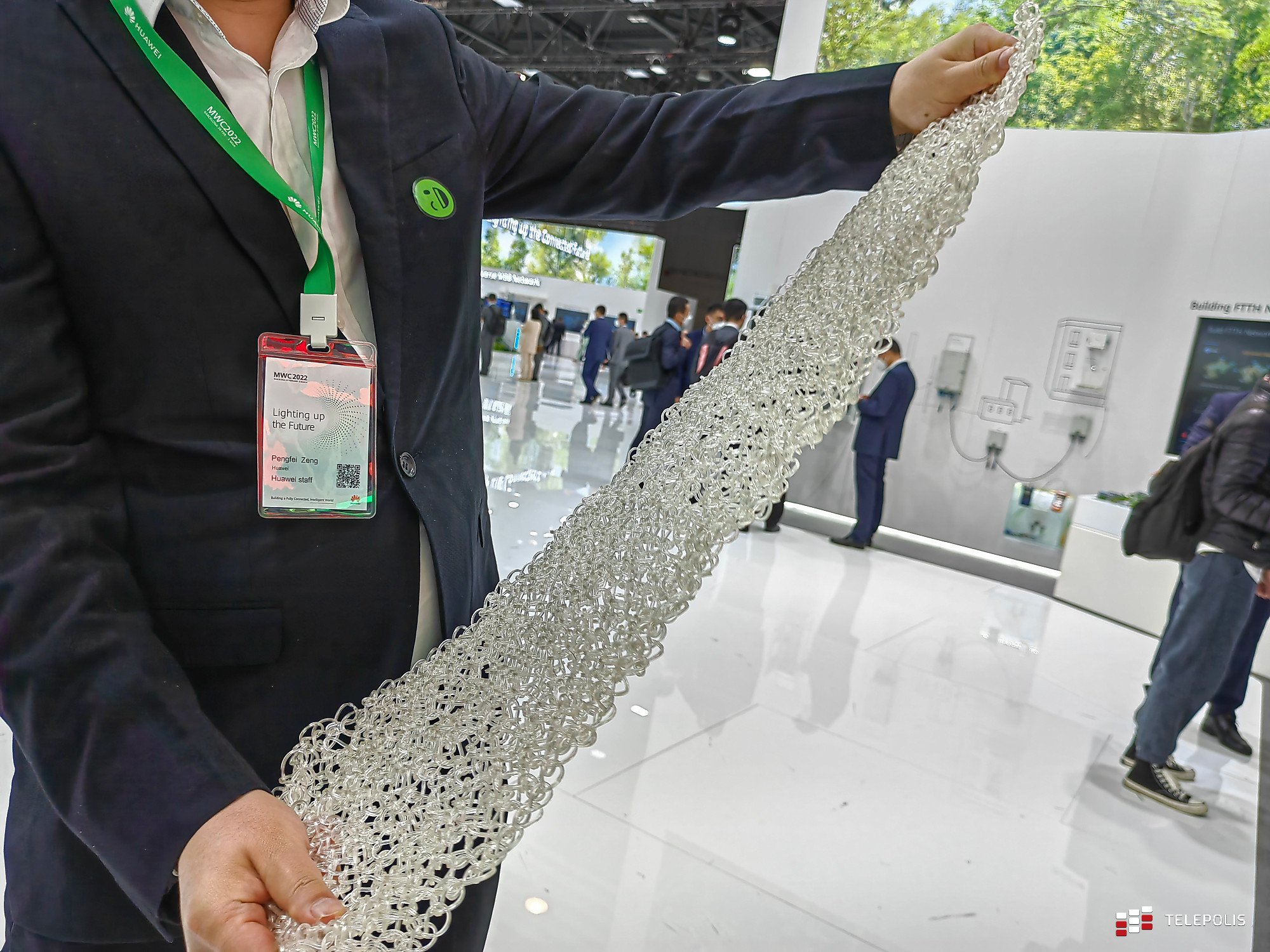 Koniec problemów z Wi-Fi. Huawei prowadzi światłowód do każdego pokoju