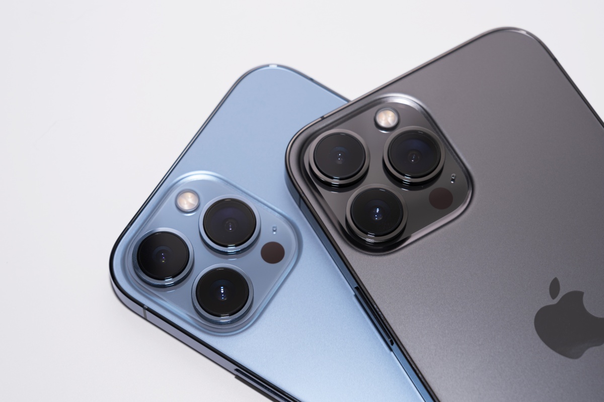 Kupiła iPhone'a 13 Pro Max, dostała coś zupełnie innego