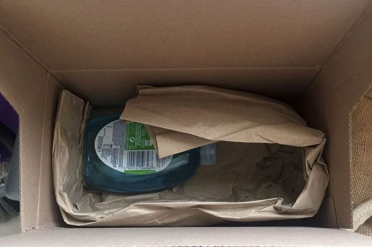 Kupiła iPhone'a 13 Pro Max, dostała coś zupełnie innego