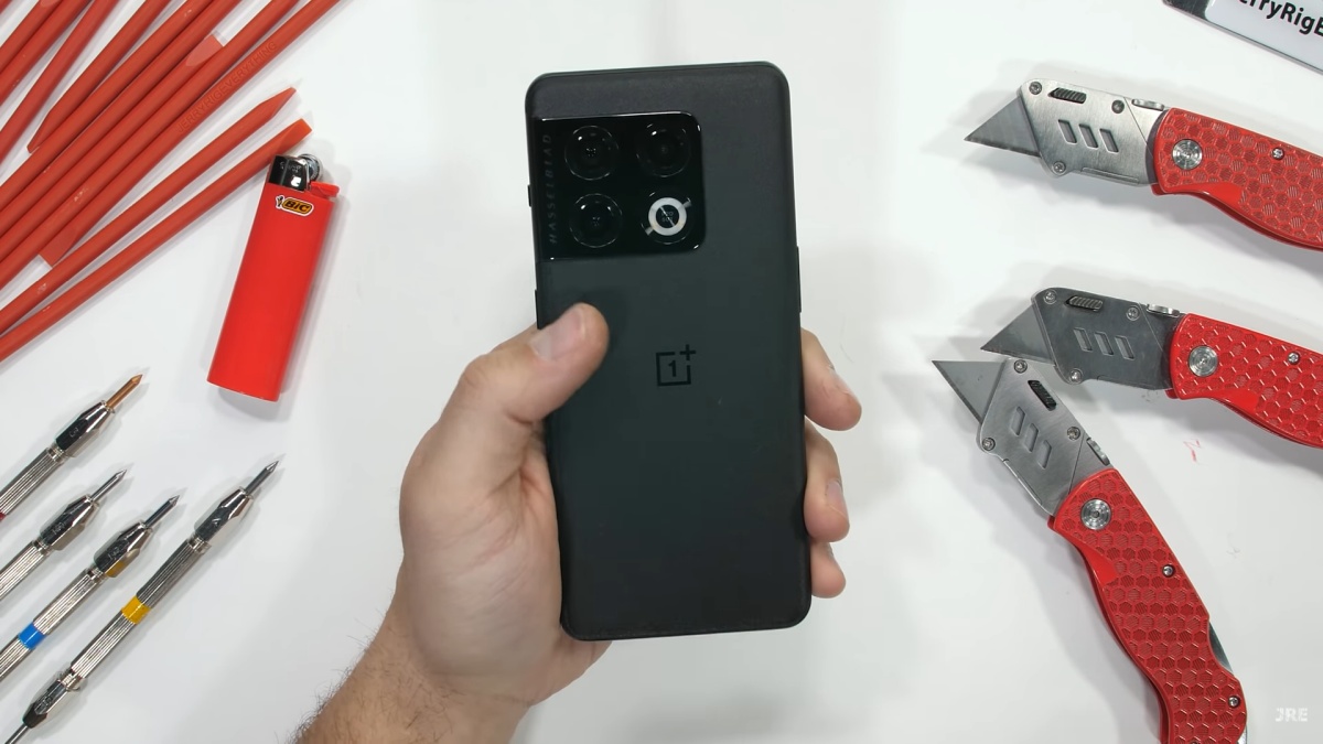 Tak się łamie OnePlus 10 Pro