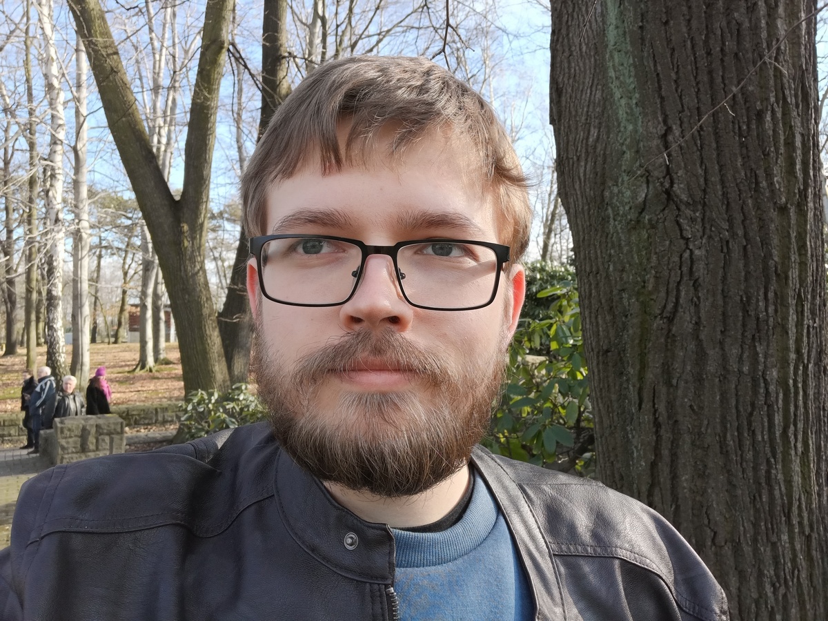 Realme 9 Pro+ kontra iPhone 11 – który robi lepsze zdjęcia?