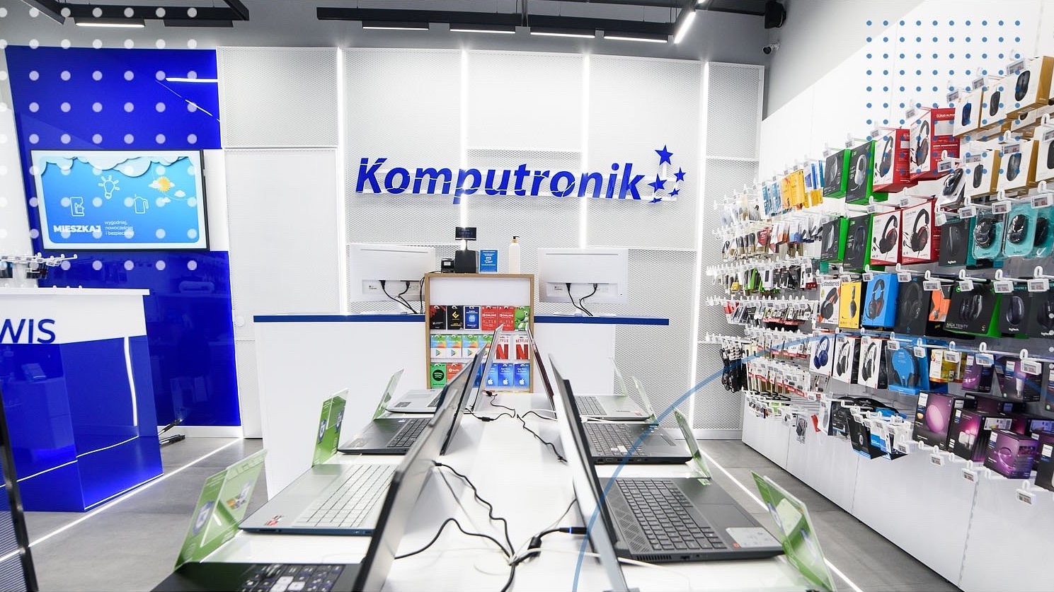Komputronik wyszedł z Rosji, zbiera telefony dla Ukraińców