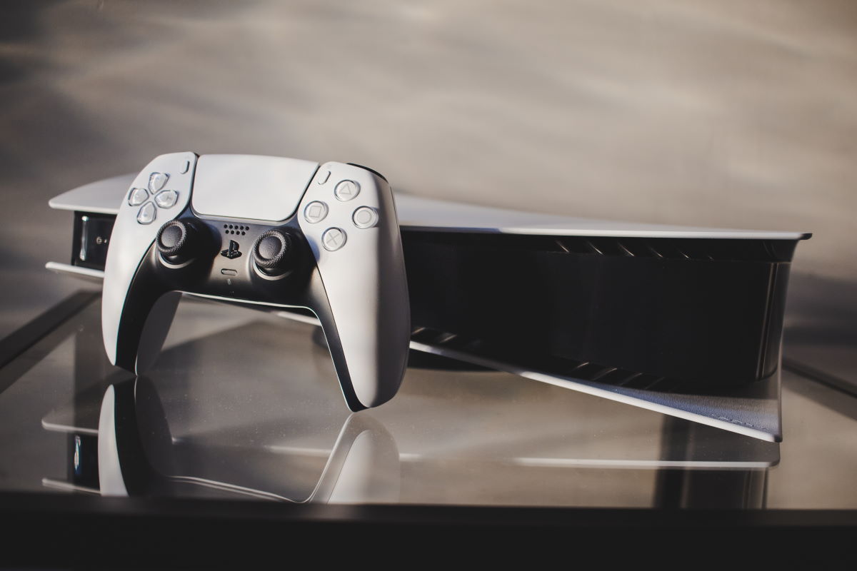 Zepsute chipy PlayStation 5 trafiają do sklepów. Po co?
