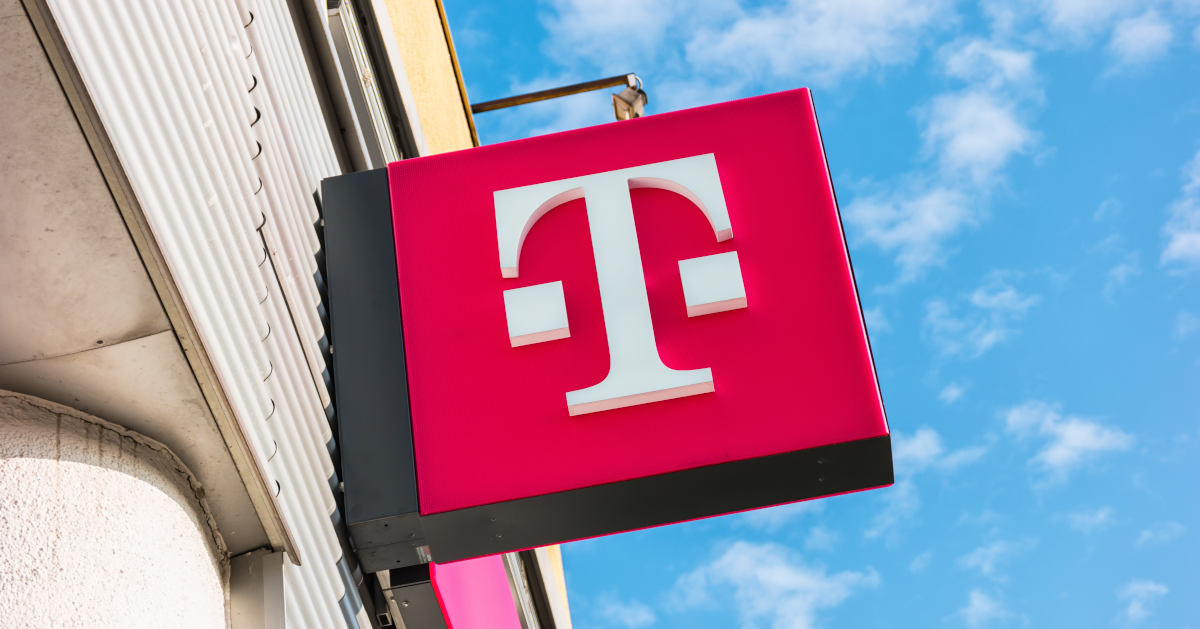 T-Mobile: 130 stacji bazowych zasilanych energią słoneczną