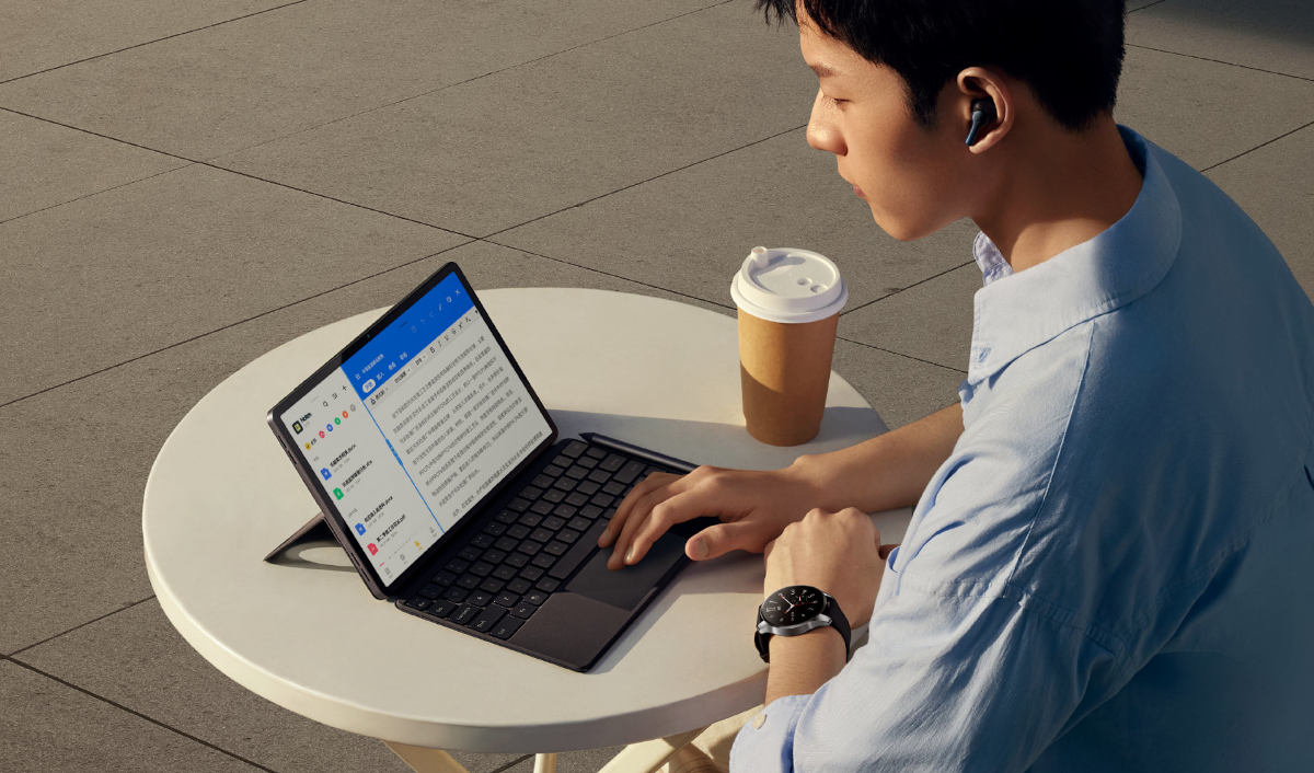 Tablet Vivo Pad z klawiaturą oficjalnie ujawniony. Zbliża się też Vivo X Fold i Vivo X Note