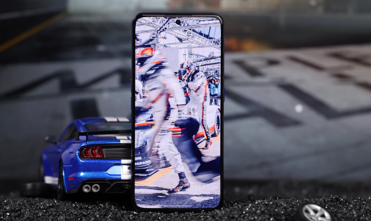 Realme GT Neo 3: zobacz rajdową wersję Le Mans. Premiera oficjalnie potwierdzona
