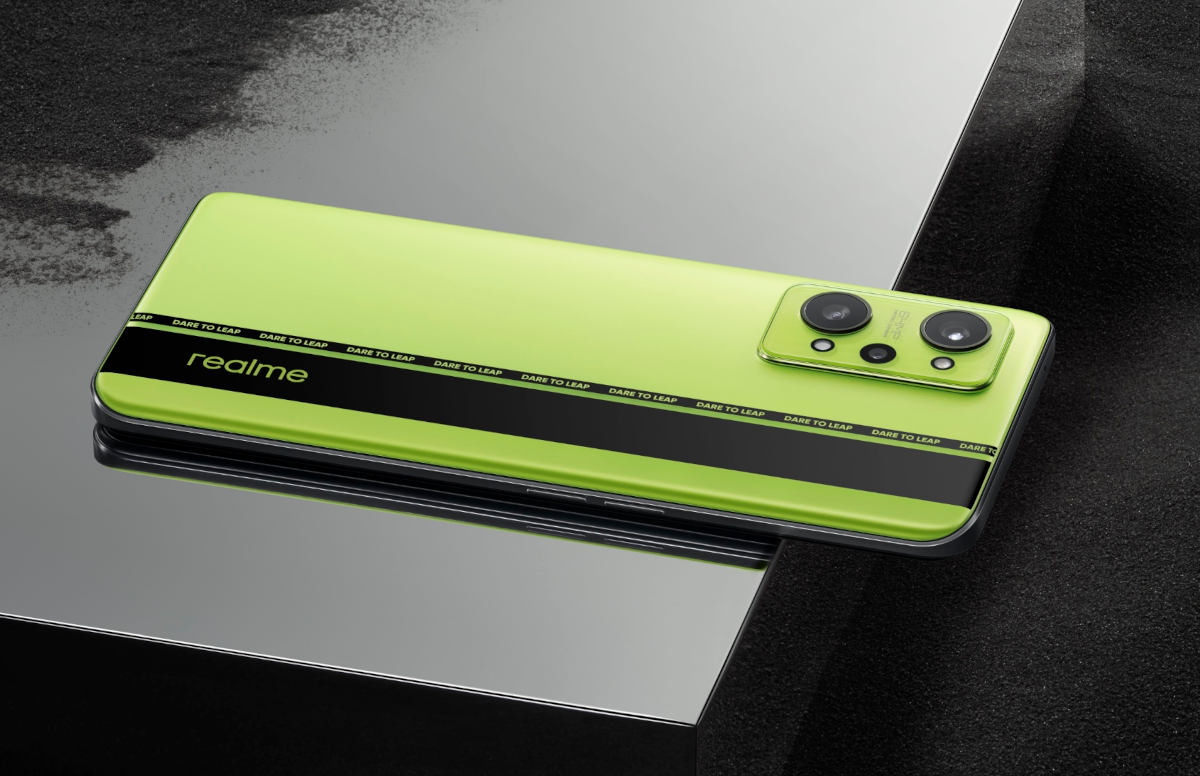 Realme GT Neo 2 taniej o 300 zł. Jest też okazja na Realme 8
