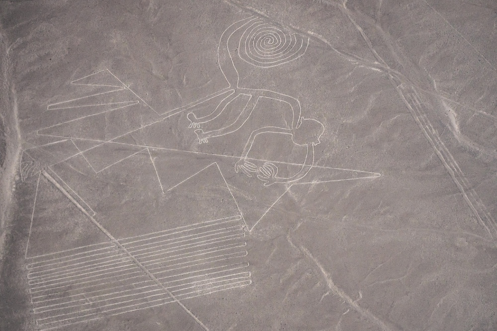 Pajacyki: Oglądał Google Earth i myśli, że znalazł zatopione UFO