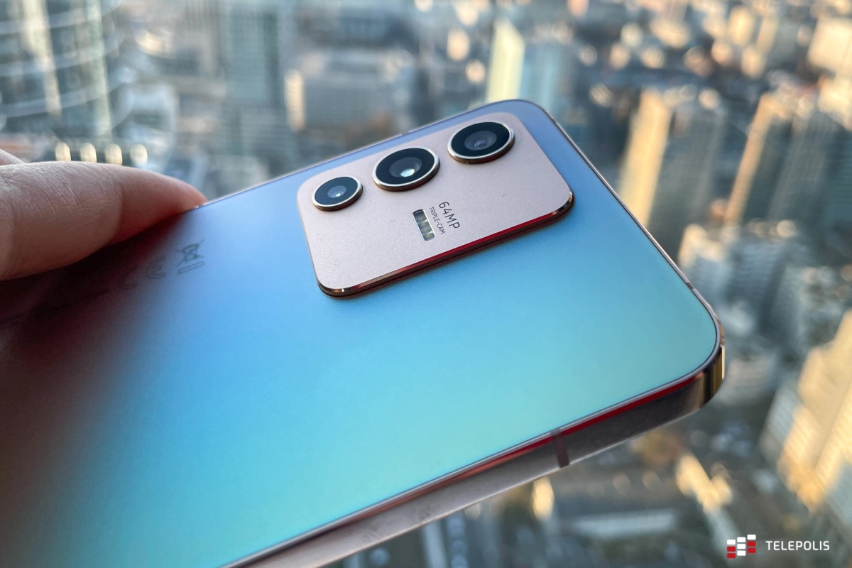 Vivo V23 5G debiutuje w Polsce. W prezencie dostaniemy słuchawki